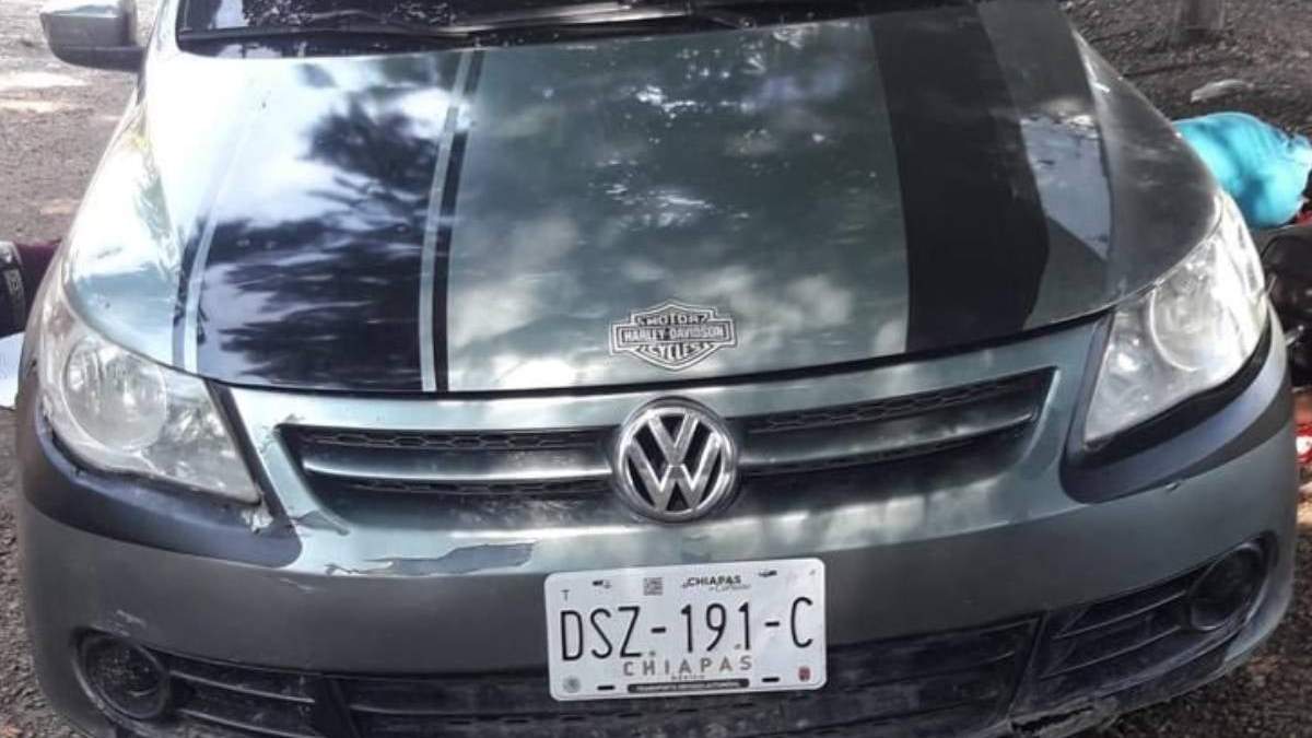 Los cuerpos fueron localizados junto a un automóvil