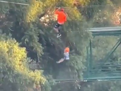 Cae niño de tirolesa en Parque Fundidora, en Monterrey (Video)