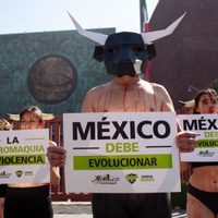 “La tauromaquia es violencia”: Activistas protestan en San Lázaro contra las corridas de toros