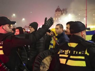 Policía de Ámsterdam: 5 hospitalizados y 62 detenidos tras ataques a hinchas de futbol israelíes (Vi
