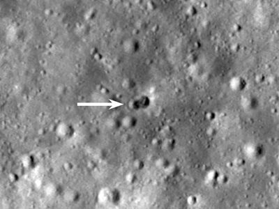 El impacto de un cohete en la Luna en marzo deja dos cráteres