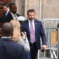 Sheinbaum recibe a Markwayne Mullin, secretario de Seguridad Nacional de EU
