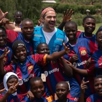 "Sólo hay comida hasta mayo": Alfonso Herrera advierte sobre crisis de refugiados en Uganda