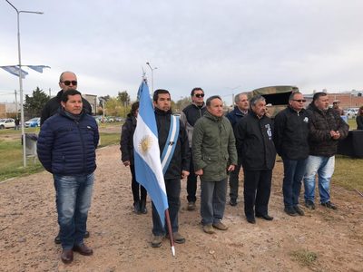 Es ley el proyecto para que en los actos patrios de las escuelas primarias asistan los veteranos de Malvinas