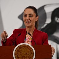 Sheinbaum afirma que México mantiene relaciones con España pero espera el perdón por pasado colonial