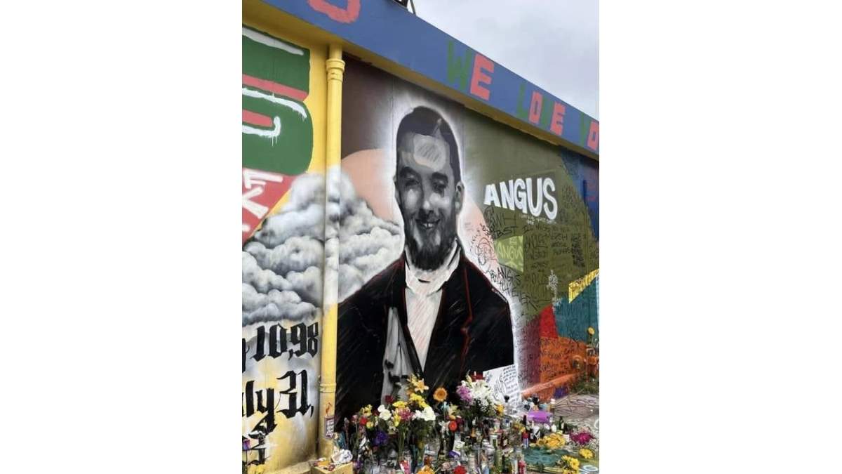 Mural homenaje al actot Angus Cloud