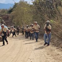 Reportan balacera en incursión de autodefensas para recuperar poblados en manos del crimen