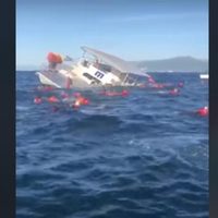 Se hunde embarcación con casi 60 turistas en Puerto Vallarta (Videos)