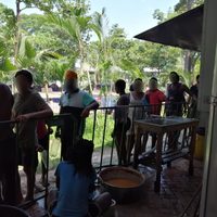 INM presume 'estancia digna” para migrantes que intentaron huir del Recinto Ferial Mesoamericano