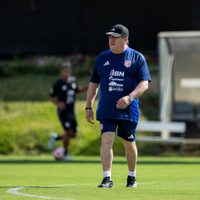 Miguel “Piojo” Herrera es goleado por EU en su debut con Costa Rica
