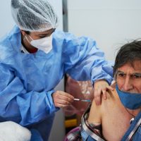 Descendió la cantidad de contagios de coronavirus en el país