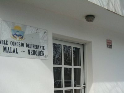 Guerra de bloques en Chos Malal: opositores en la Legislatura respaldaron a una concejal "rechazada"