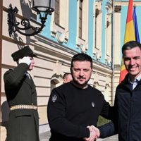 El presidente de España voló a Kiev a un año del inicio de la guerra