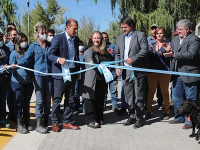 Omar Gutiérrez y Mariano Gaido inauguraron un nuevo tramo del Paseo Costero