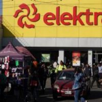 Bolsa Mexicana de Valores suspende a Elektra tras decisión de salir del mercado