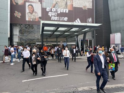 Desalojan el Centro Comercial Perisur por una amenaza de bomba (Video)