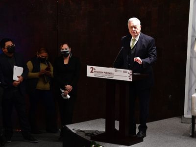 Bartlett califica de "mentirosos" y "malísimos" a opositores de la Reforma Eléctrica