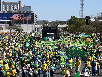 Los simpatizantes de Bolsonaro marcharon en Brasil para pedir cambios en el sistema electoral