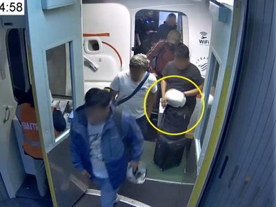 Fernández Noroña acusa a un hombre de robarle carne; cuestionan cómo obtuvo video del AICM