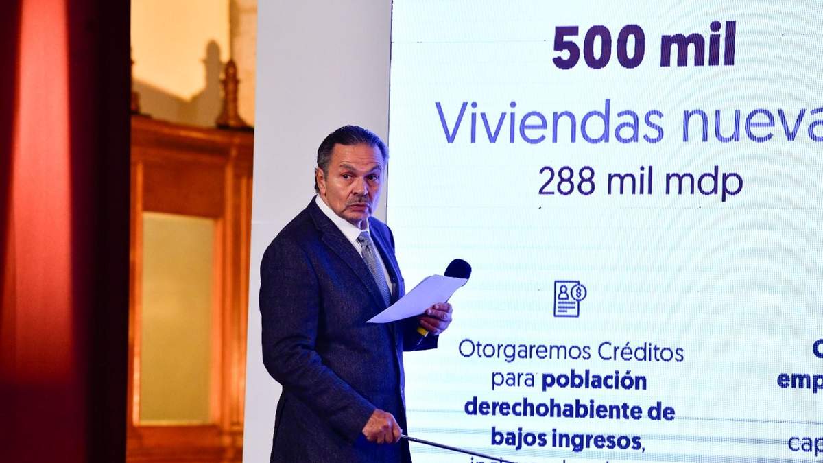 Octavio Romero Oropeza, director del Infonavit, en la conferencia mañanera