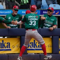 México remonta a Dominicana y abre la Serie del Caribe con victoria