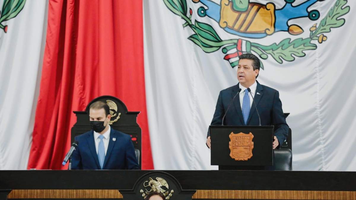 Francisco García Cabeza de Vaca rinde su quinto informe