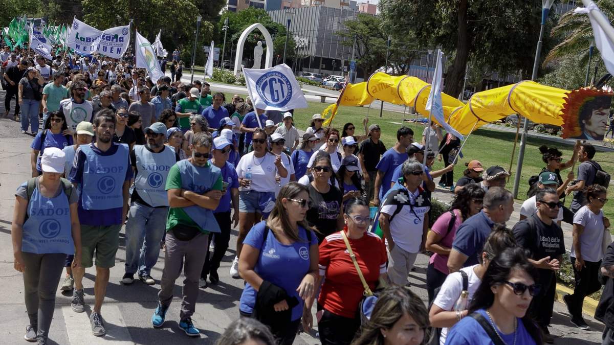 Marcha contra la reforma laboral del pasado 11 de febrero. Fuente: (Emiliano Ortiz)