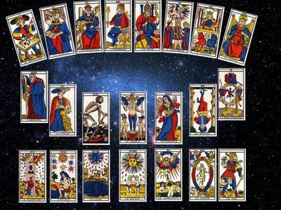 Las cartas del tarot revelan predicciones impactantes para los signos del Zodíaco: amor, salud y dinero en los meses que quedan