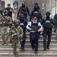 El fiscal Uriel Carmona queda en libertad, pero seguirá bajo proceso por caso Ariadna Fernanda
