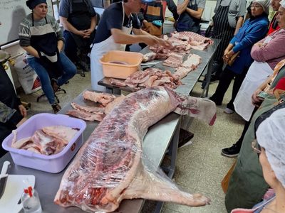 Se realizó con éxito un nuevo curso de chacinados en Plottier