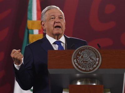 AMLO rechaza haber excluido a Monreal de la lista de los presidenciables