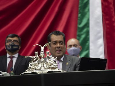 En medio de las negociaciones por la reforma eléctrica, Gutiérrez Luna sigue promoviendo Veracruz