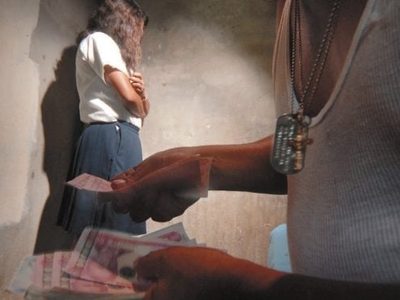 Presentan guía sobre flujos financieros relacionados con la trata de personas