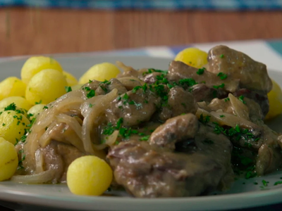 Ponete la 10 con este lomo al champiñón, una receta que no falla, ideal para el finde con amigos
