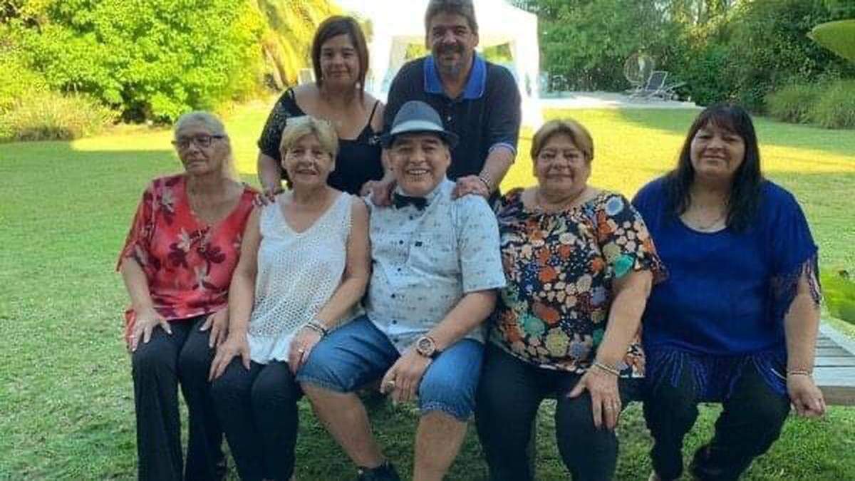 Diego Maradona y sus hermanas. Fuente: (Instagram)