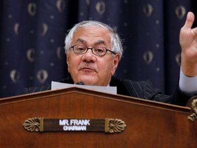 Muere Barney Frank, congresista liberal y pionero de los derechos LGBT; tenía 86 años