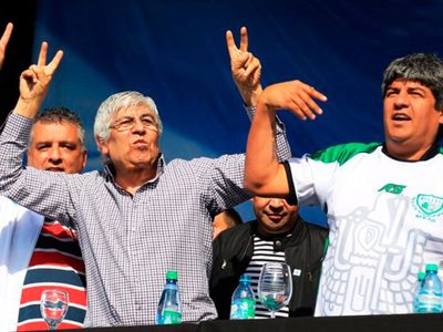 En paritarias, el gremio de los camioneros arregló una suba salarial del 61% en tres tramos