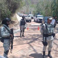 Así fue la incursión de la Guardia Nacional al campo de golf Tangolunda (Videos)