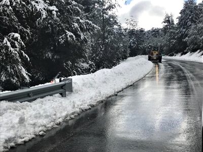 Se recomienda transitar con extrema precaución ante la ola polar en la región
