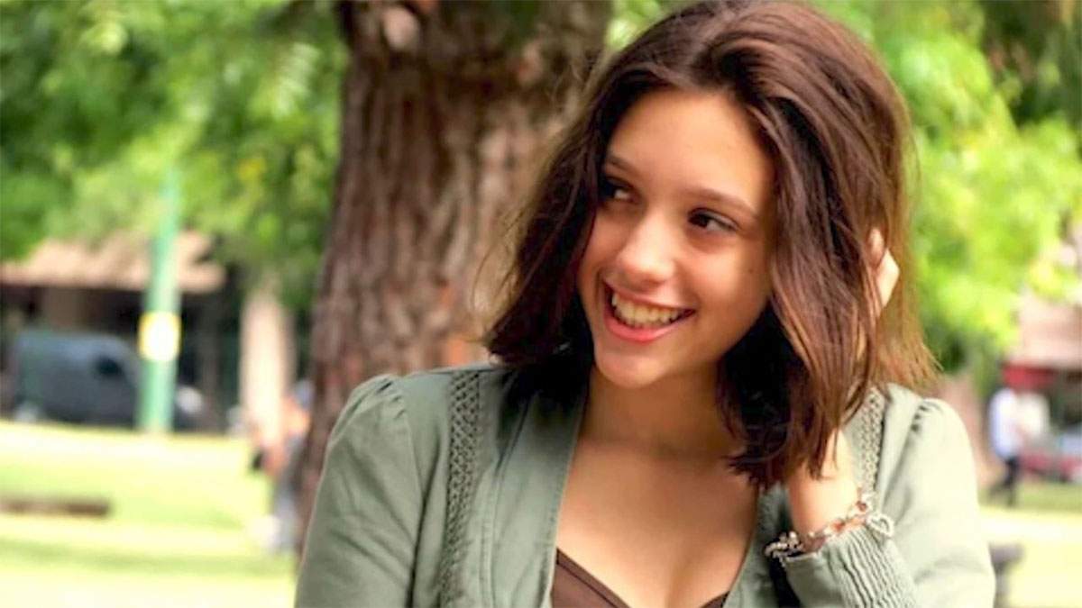 Lola Chomnalez tenía 15 años cuando fue asesinada.