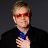 La ex esposa de Elton John inició acciones legales en su contra luego de más de 30 años divorciados