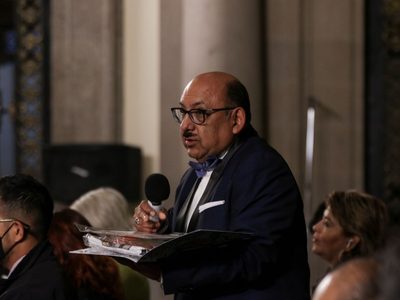 Lord Molécula busca acreditarse para las conferencias de la Casa Blanca