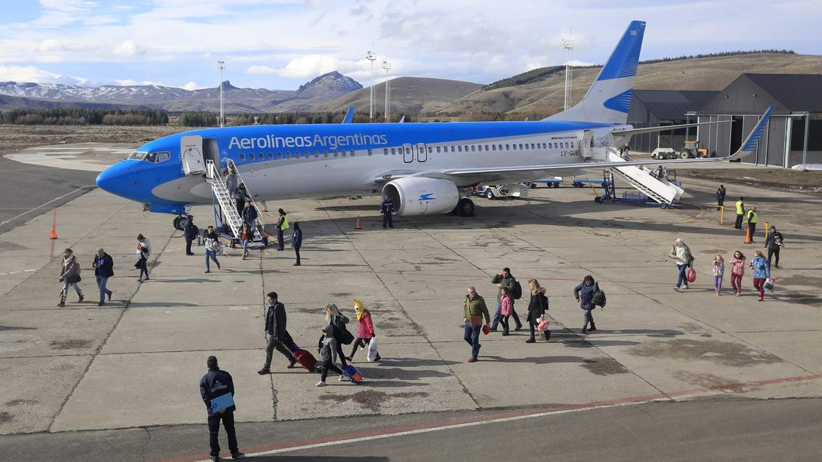 Avión de Aerolineas Argentinas en vuelo nacional. Fuente: (Twitter)