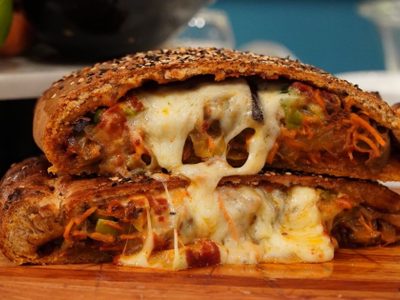 Calzone de zanahoria con masa integral: delicioso y perfecto para sumar verduras a tu alimentación