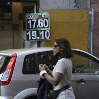 El peso inicia semana con el pie derecho e hila tres jornadas de ganancias frente al dólar