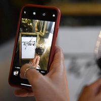 Nueva fiesta del vino: tres horas de brindis, música y arte