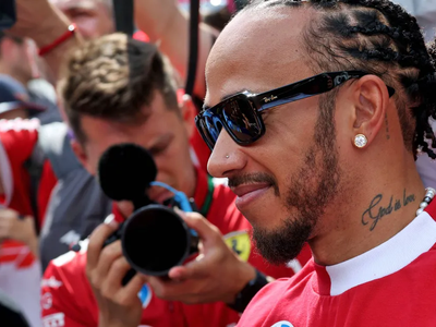El motivo de su vigencia: Lewis Hamilton mostró en redes su gran estado de forma