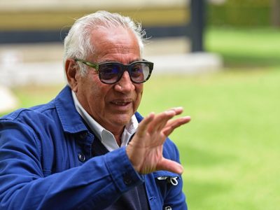 Leonardo Cuéllar niega que haya influido para excluir a Charlyn Corral del Tri femenil