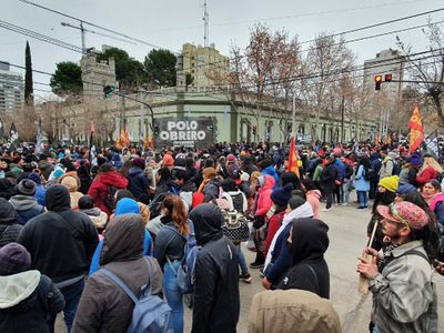 El Polo Obrero se movilizó en Neuquén por el reclamo de asistencia a los comedores