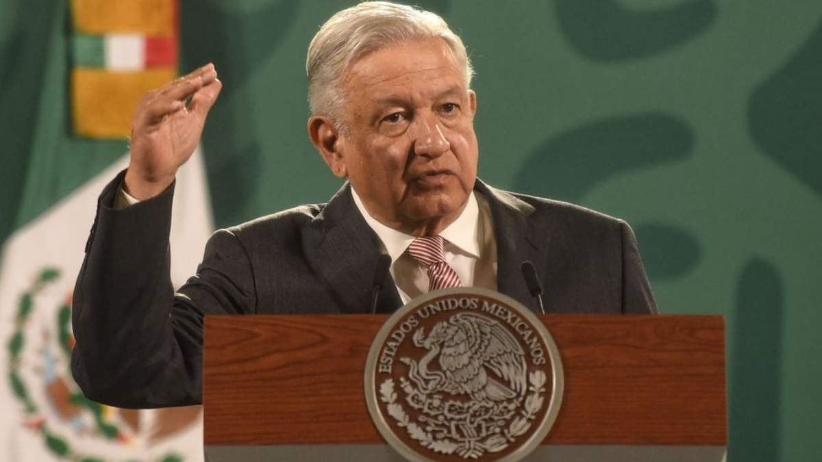 El presidente López Obrador condenó a la supuesta violencia de parte de normalistas en Chiapas